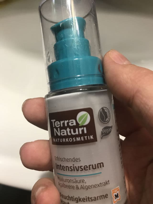 Terra Naturi Hydro Erfrischendes Intensivserum review photo by EllieEllie