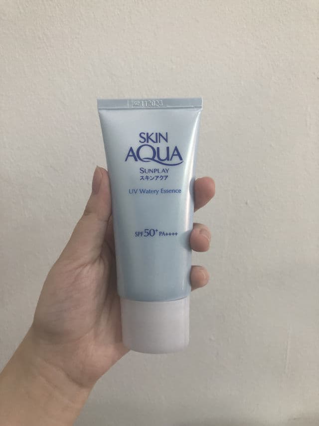 SKIN AQUA UV Watery Essence SPF50+ PA++++ review photo by Flawssr