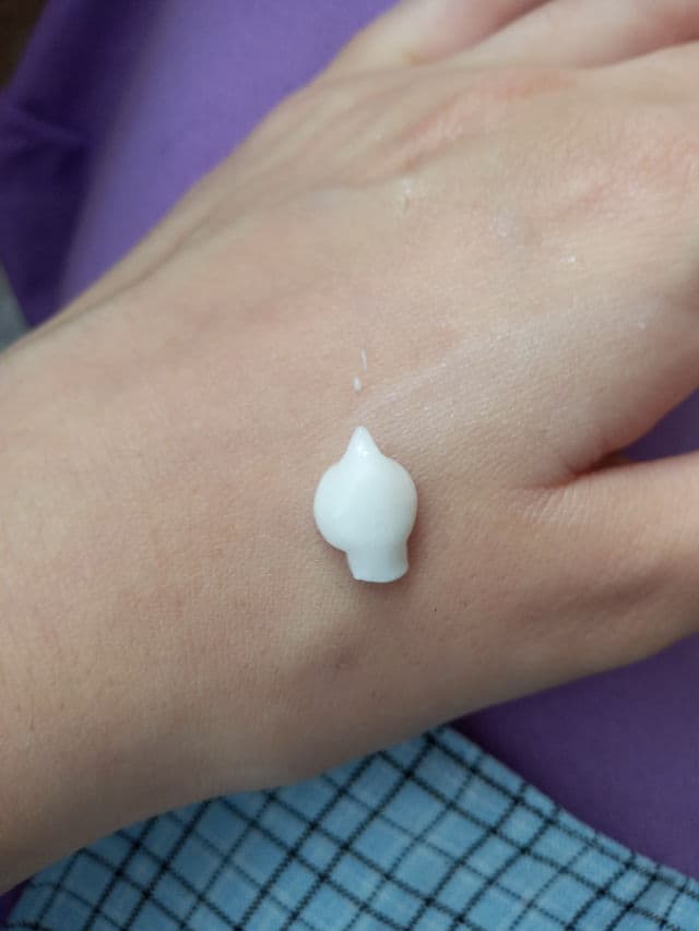 MISSHA Super Aqua Ultra Hyalron Foaming Cleanser review photo by Kincs