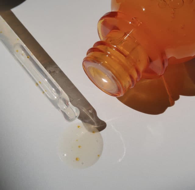 manyo Galac Whitening Vita Serum review photo by Laoyi