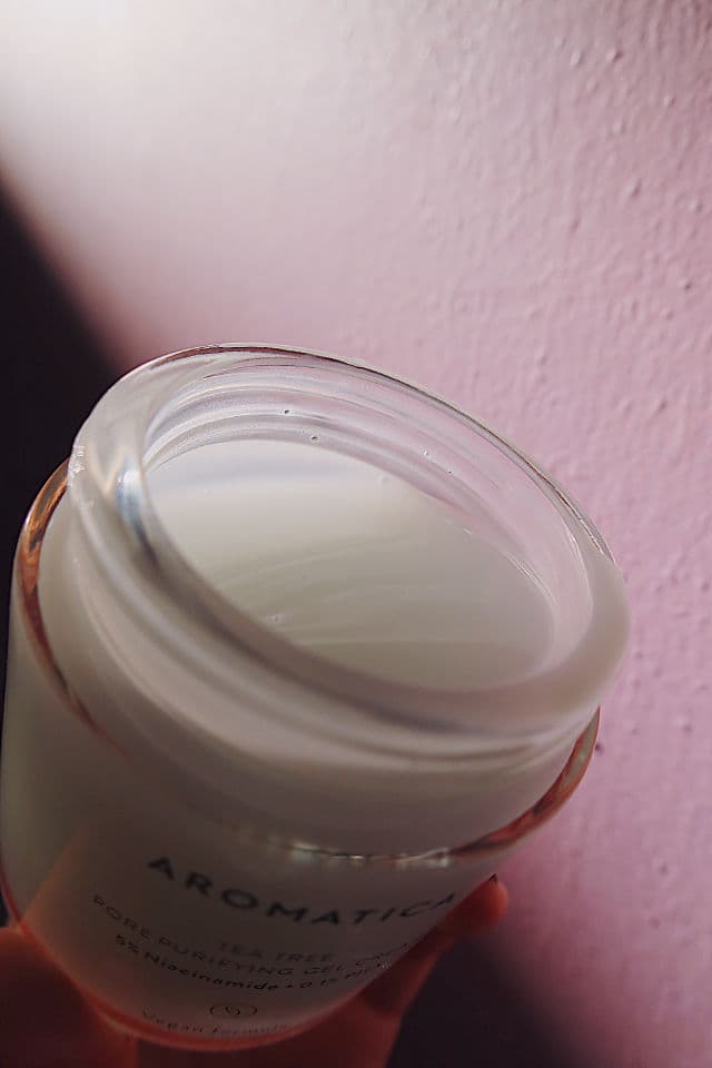 Aromatica Tea Tree Pore Purifying Gel Cream 5% Niacinamide + 0.1% PHA review photo by Lovemisomeskin