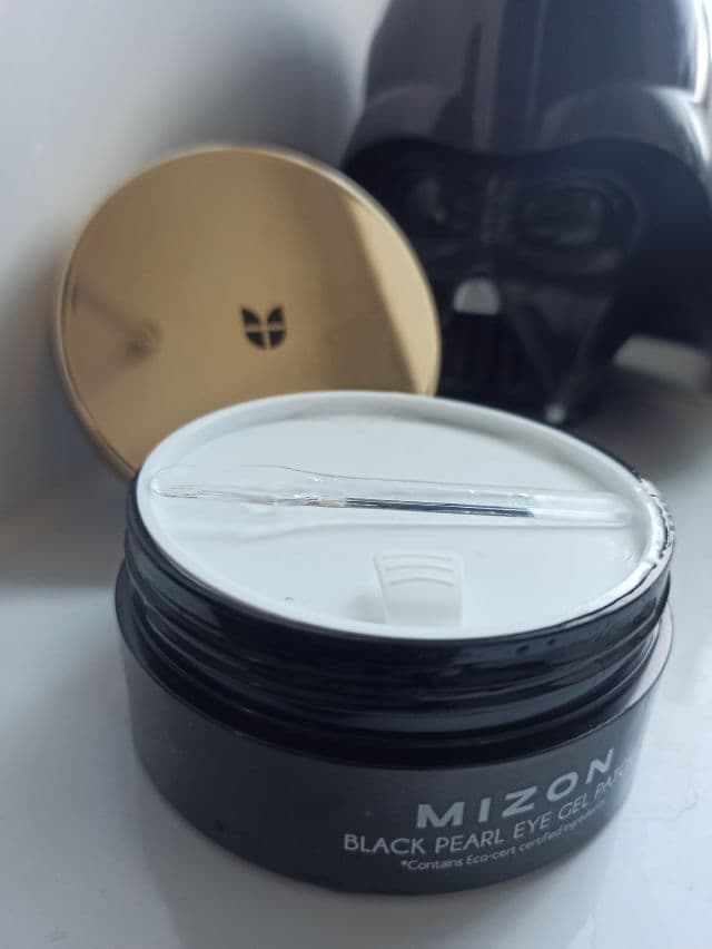 Mizon Black Pearl Eye Gel Patch review photo by PinkRust