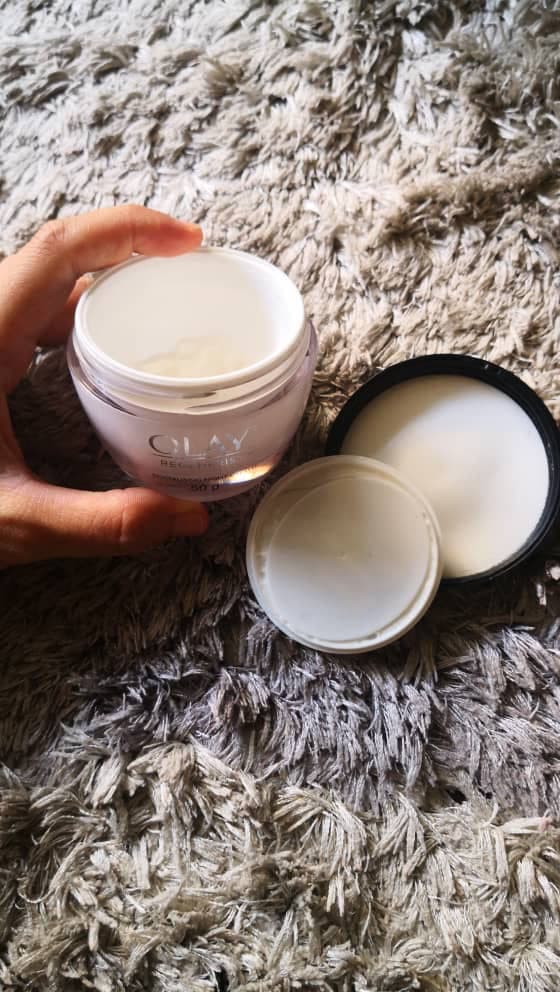 Olay Regenerist Revitalising Night Cream review photo by SkincareVirgin