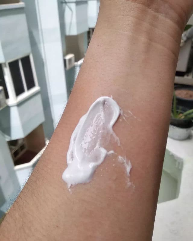 Cathy Doll Aqua Sun Non Greasy Body Sun Serum SPF50 review photo by Sussi