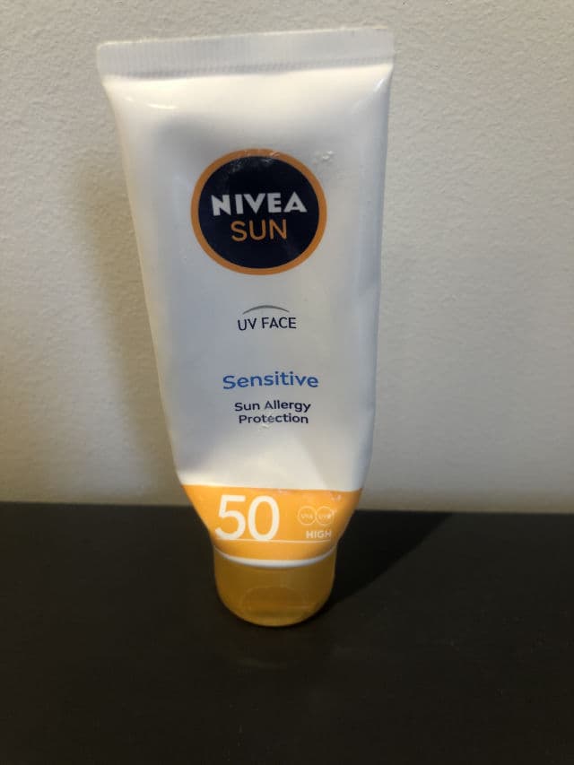 Nivea Sun UV Face Soothing Sensitive Sun Cream SPF50 review photo by ameliex