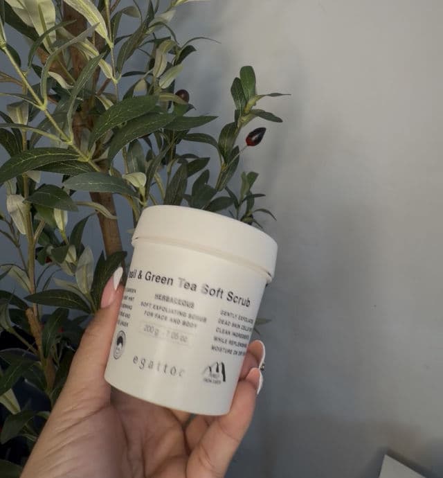 EGATTOC Basil & Green Tea Soft Scrub - Herbaceous review photo by Rosaquezada17