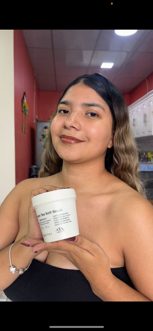 EGATTOC Basil & Green Tea Soft Scrub - Herbaceous review photo by Romibravo