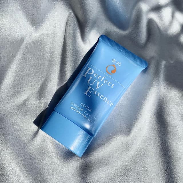 Senka Perfect UV Essence SPF50+ PA++++ review photo by glowyame