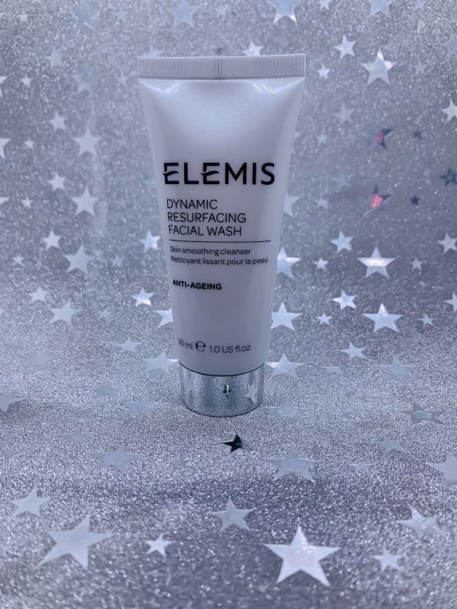 Elemis Dynamic Resurfacing Facial Wash review photo by hellobeauty