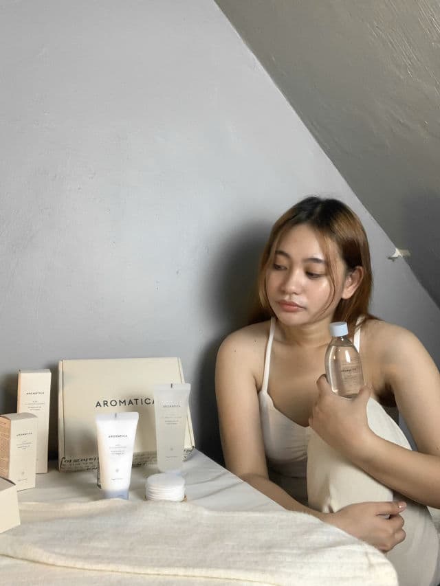 Aromatica Aloe Hy-ffective Cleanser review photo by SkinwithAnn