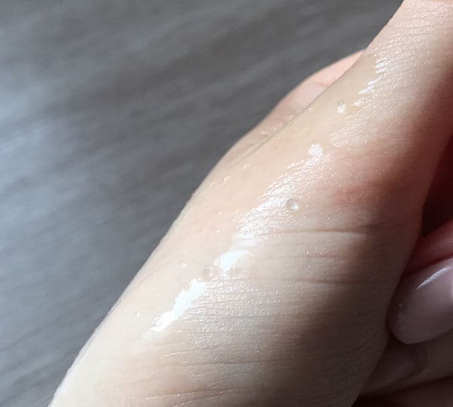 SUR.MEDIC Azulene Soothing Peptide Ampoule review photo by liraskov