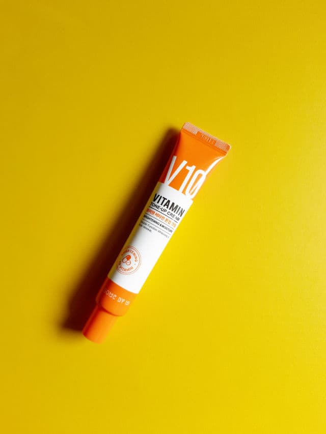 Some By Mi V10 Vitamin Tone-Up Cream review photo by neniyuniar20