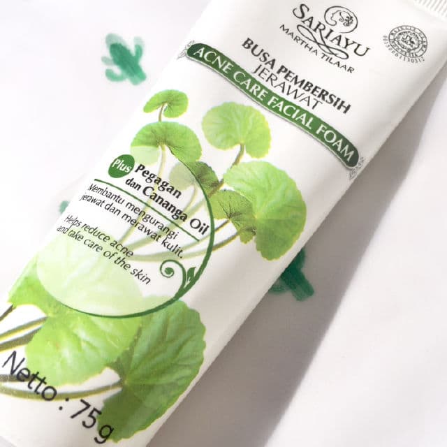 Sariayu Acne Facial Foam review photo by noobeauties