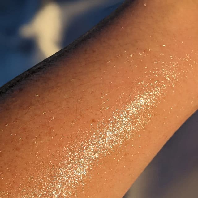 RoC Retinol Correxion Line Smoothing Night Serum Capsules review photo by reneeshacie