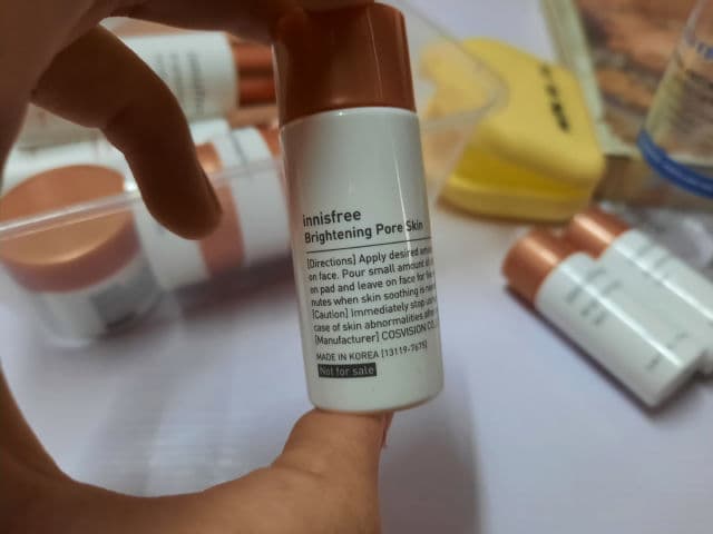 INNISFREE Brightening Pore Skin review photo by sheananan